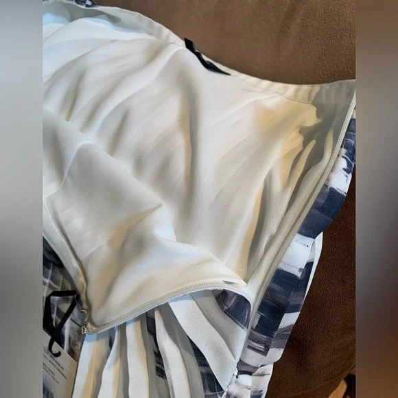 W by Worth Black and White Abstract Pleated High-Low Skirt - Picture 5 of 10